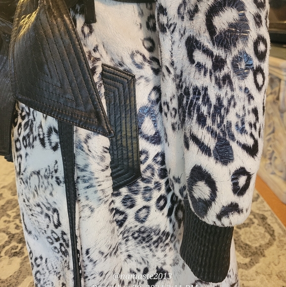 Bebe Snow Leopard Print Faux Fur Jacket Designer Celebrity Luxury #734 - Picture 9 of 16